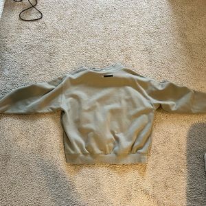 Essentials pull over like new